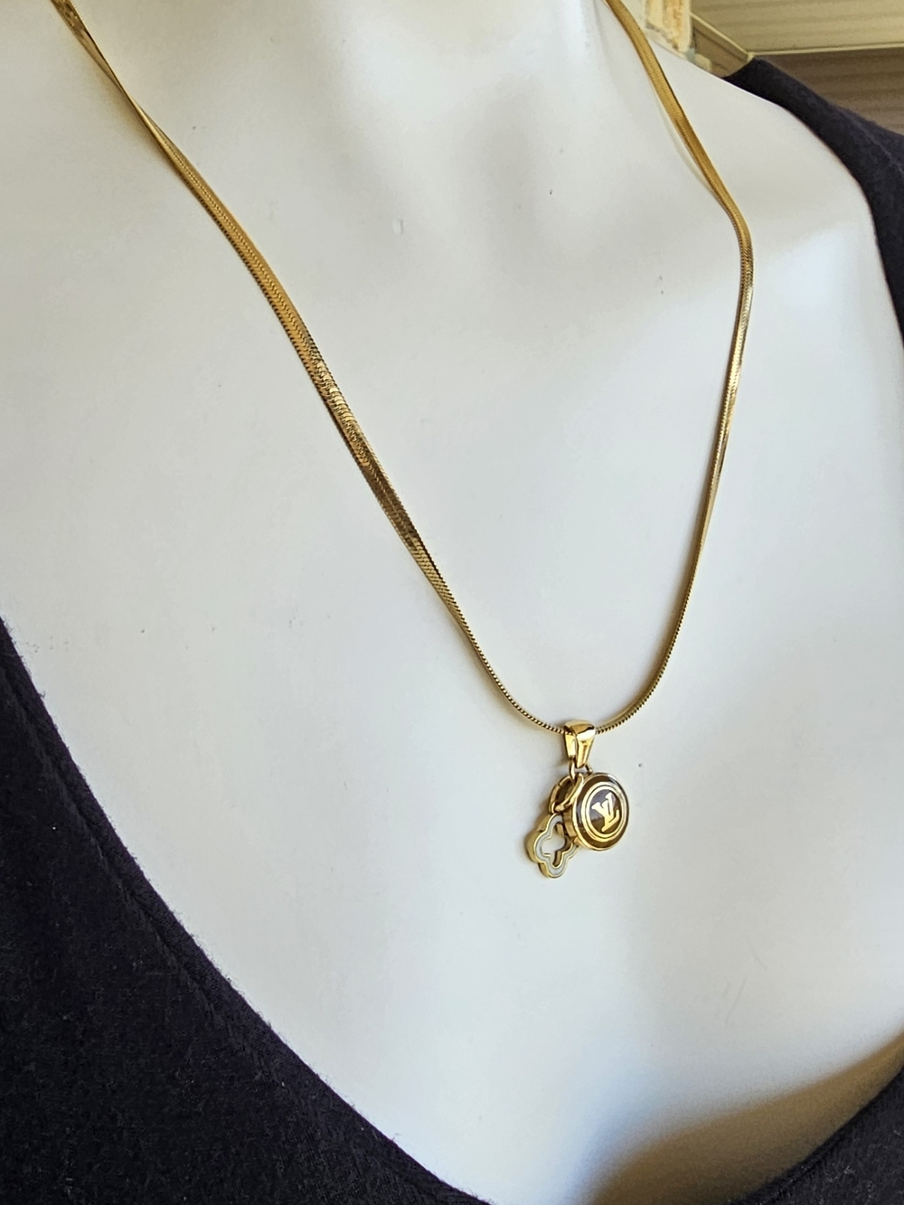 Louis Vuitton  Pendant With COA Paired With Unbranded  Necklace And Charm. - Picture 3 of 4